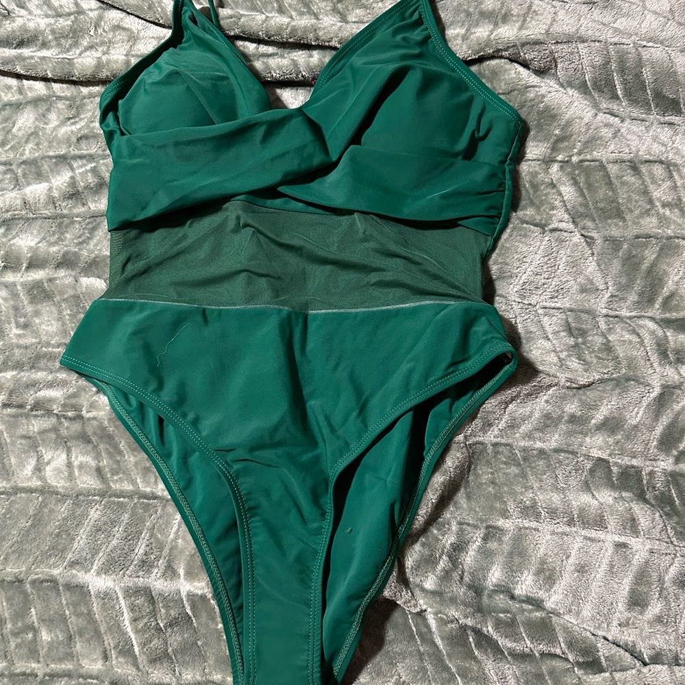 🩱2 FOR $25 BUNDLE SHEIN Green One Piece Swimsuit